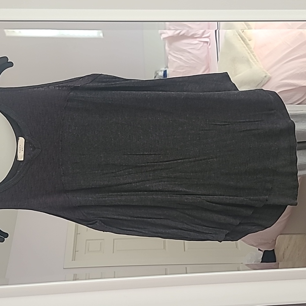 Elodie size Large tunic tank sweater-like charcoal gray super cute excellent